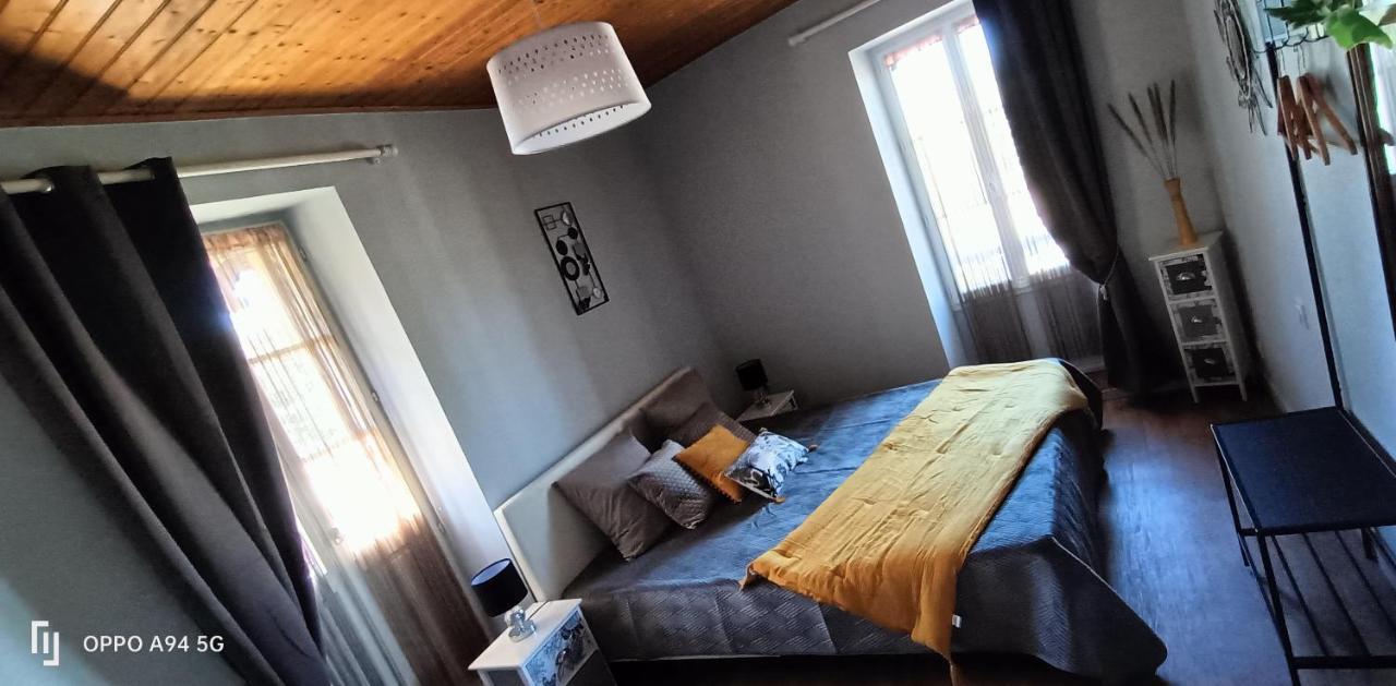 Les Douceurs Du Logis Bed & Breakfast La Garnache Екстериор снимка