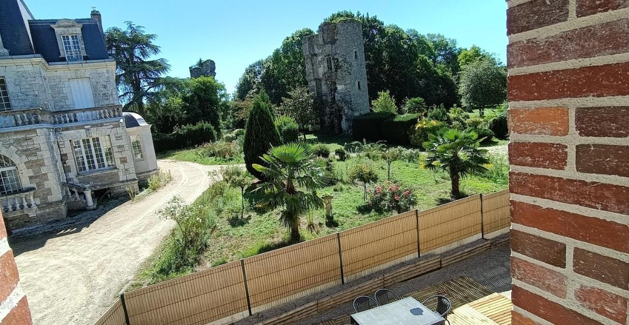 Les Douceurs Du Logis Bed & Breakfast La Garnache Екстериор снимка
