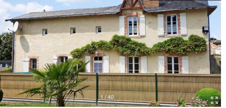 Les Douceurs Du Logis Bed & Breakfast La Garnache Екстериор снимка